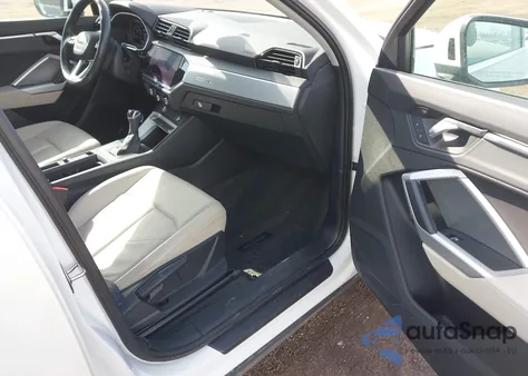 2020 Audi Q3 Premium 45 Tfsi Quattro Tiptronic z USA, uszkodzony, nr VIN WA1AECF31L1075954